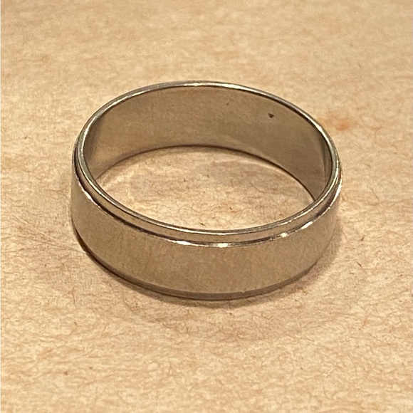 Set Of 2 Silver Bands Men’s Rings Sizes 9 & 11 New! - Picture 2 of 5